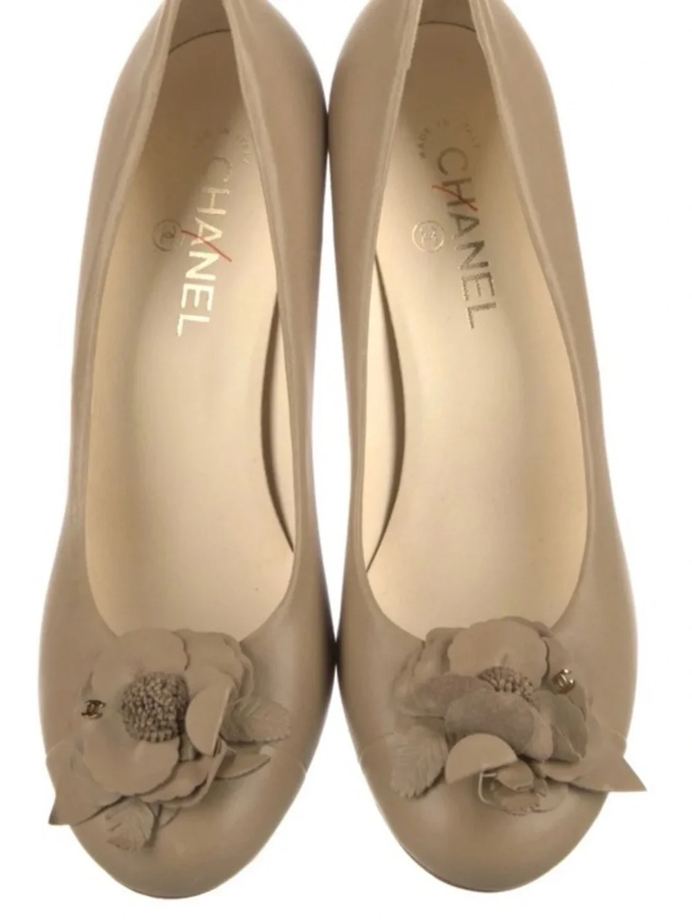 CHANEL Nude Beige Camellia Leather Pumps